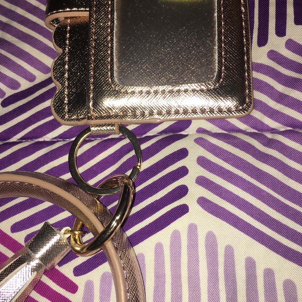 Bangle Keychain and Card Pouch Micro-Pak - Picture 5 of 6